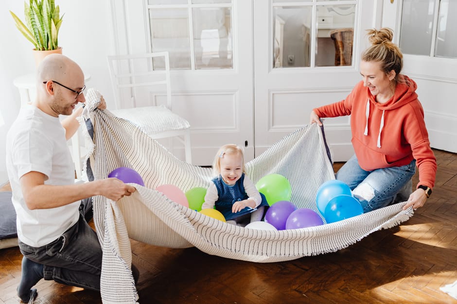 Aile bağını güçlendiren ev içi aktiviteler yapılırken