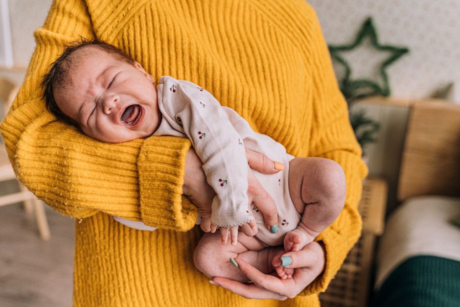 Bebek Ağlamasını Anlama ve Sakinleştirme: 7 Adımlık Pratik Rehber (0–12 Ay İçin)
